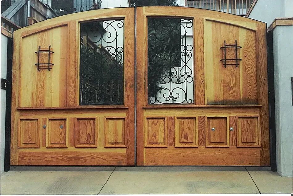 Electric sliding gate